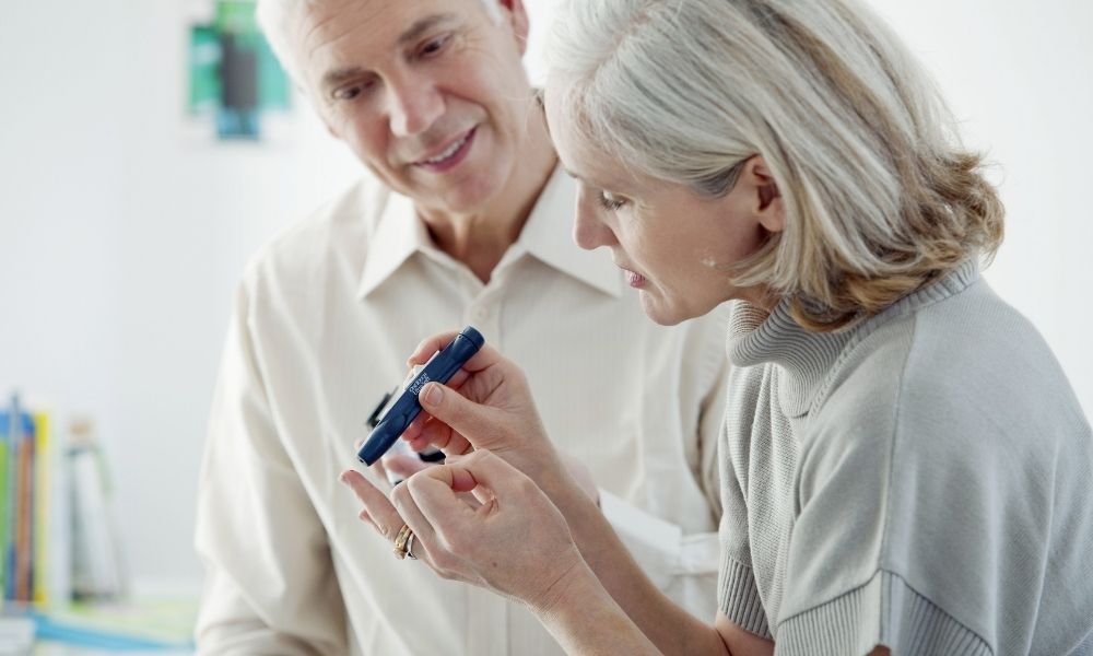 4 Useful Tips for Caring for a Loved One With Diabetes