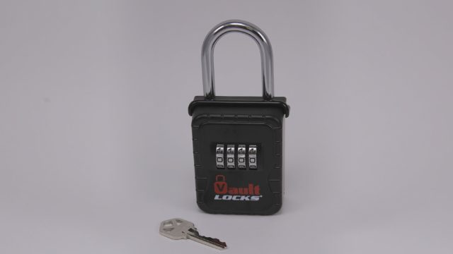 A reliable & safe way to have a key ready for first responders